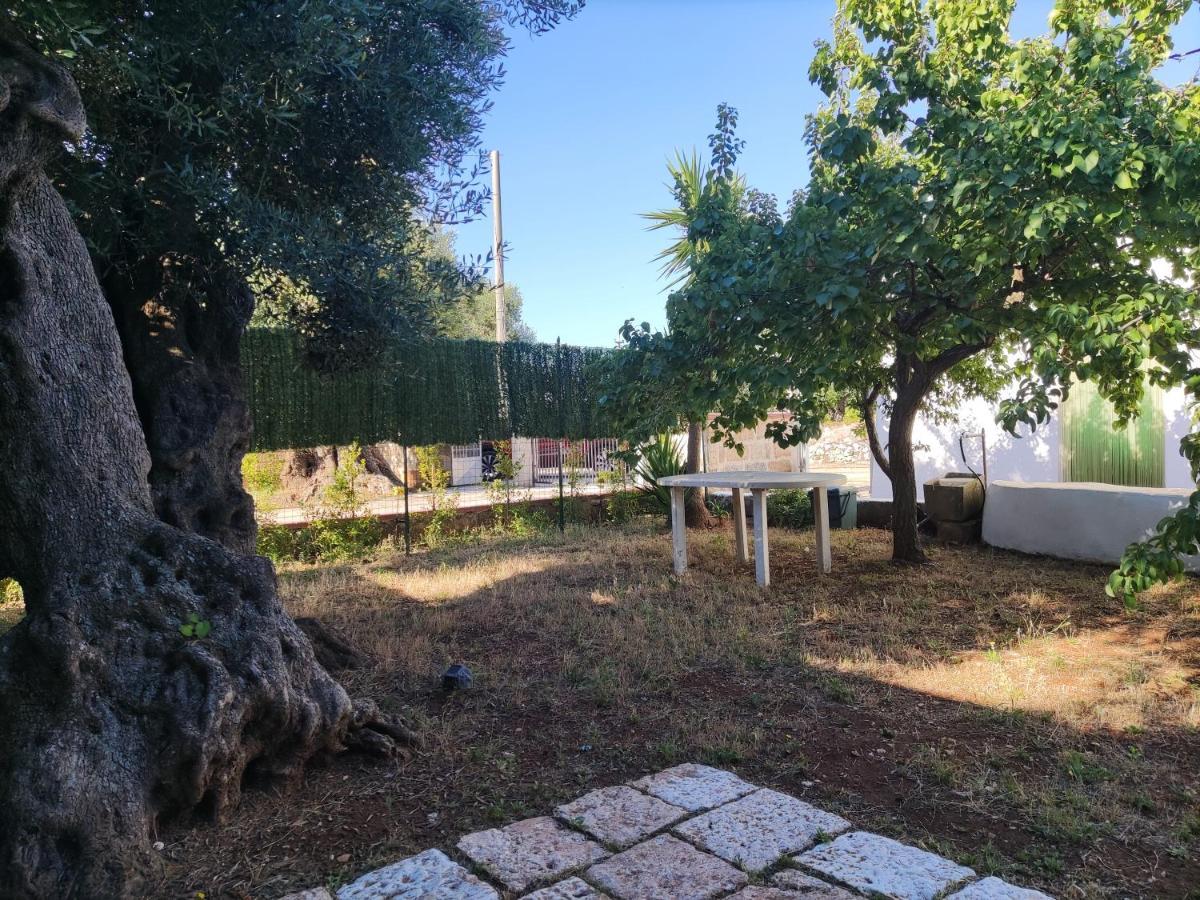 Апартаменты Trullo Sole E Vento Каровиньо Экстерьер фото